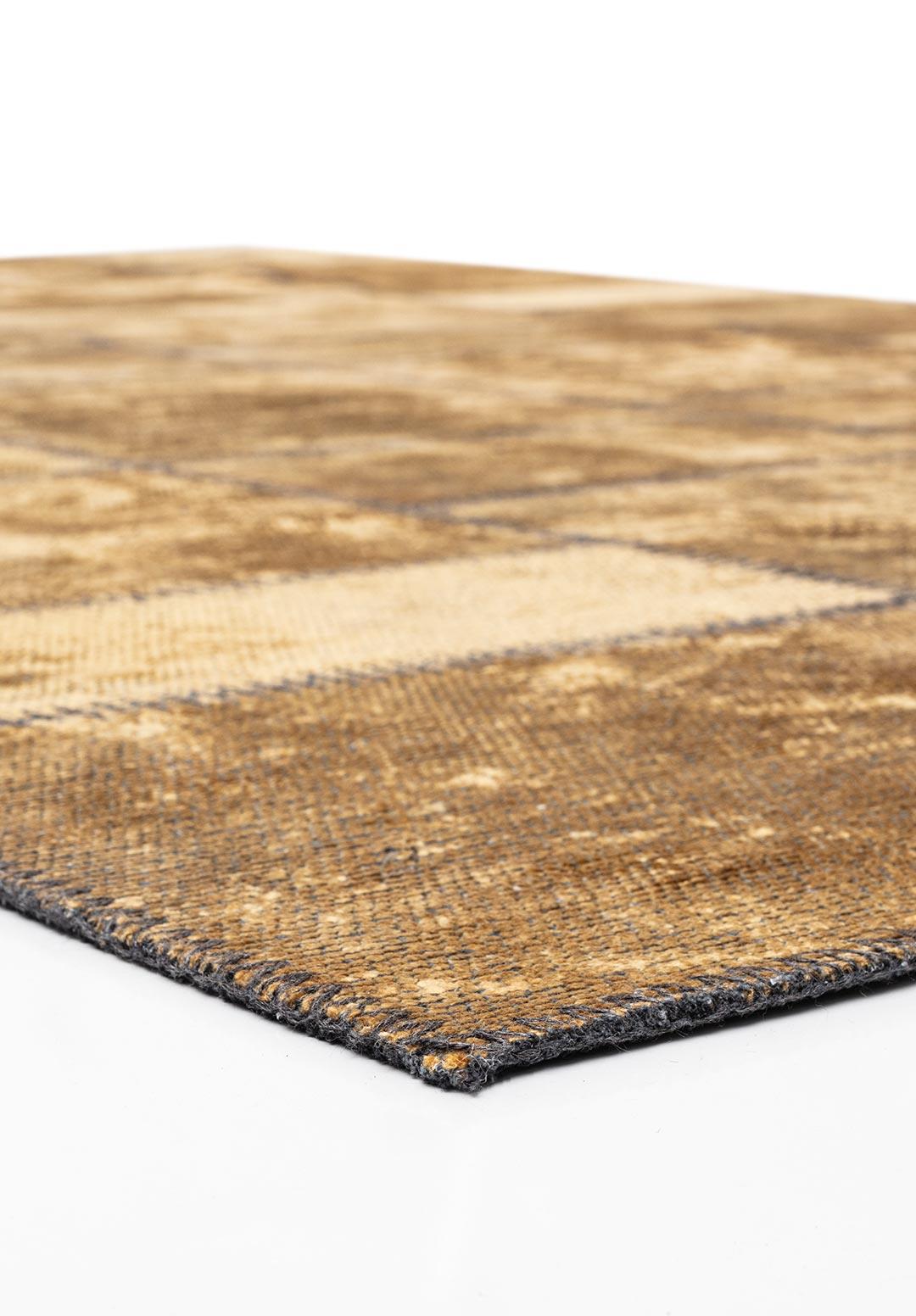 PATCH GOLD RUG