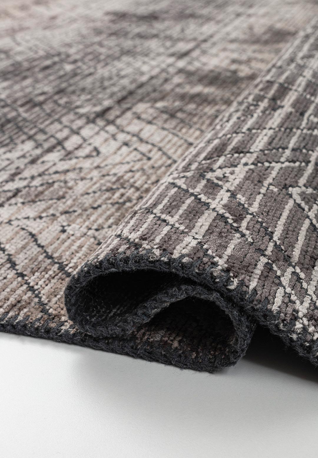 ZARAGOZA CHARCOAL - DARK GREY - BEIGE - LIGHT CREAM RUG