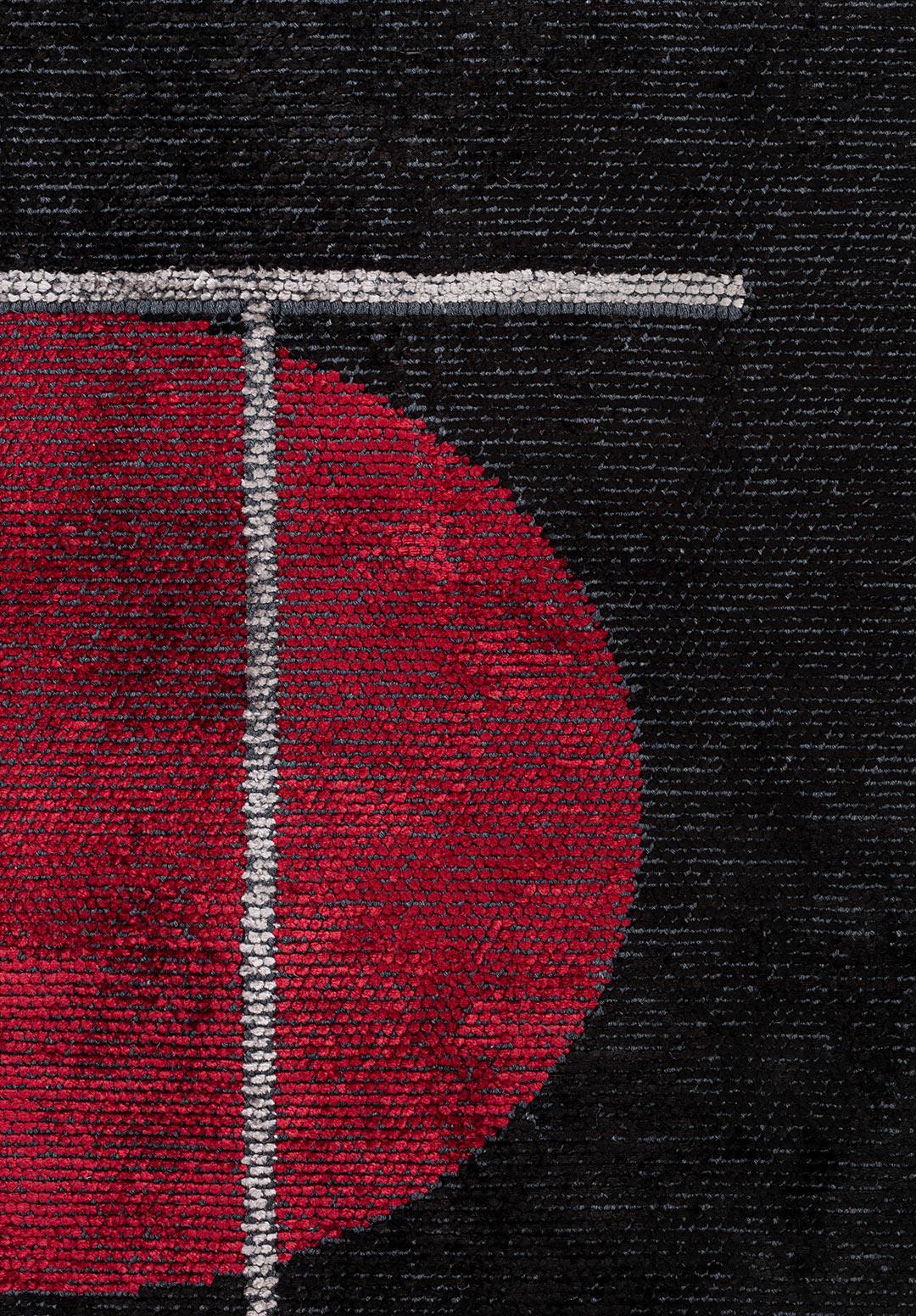 CIRCUS LIGHT GREY - BLACK - RED RUG