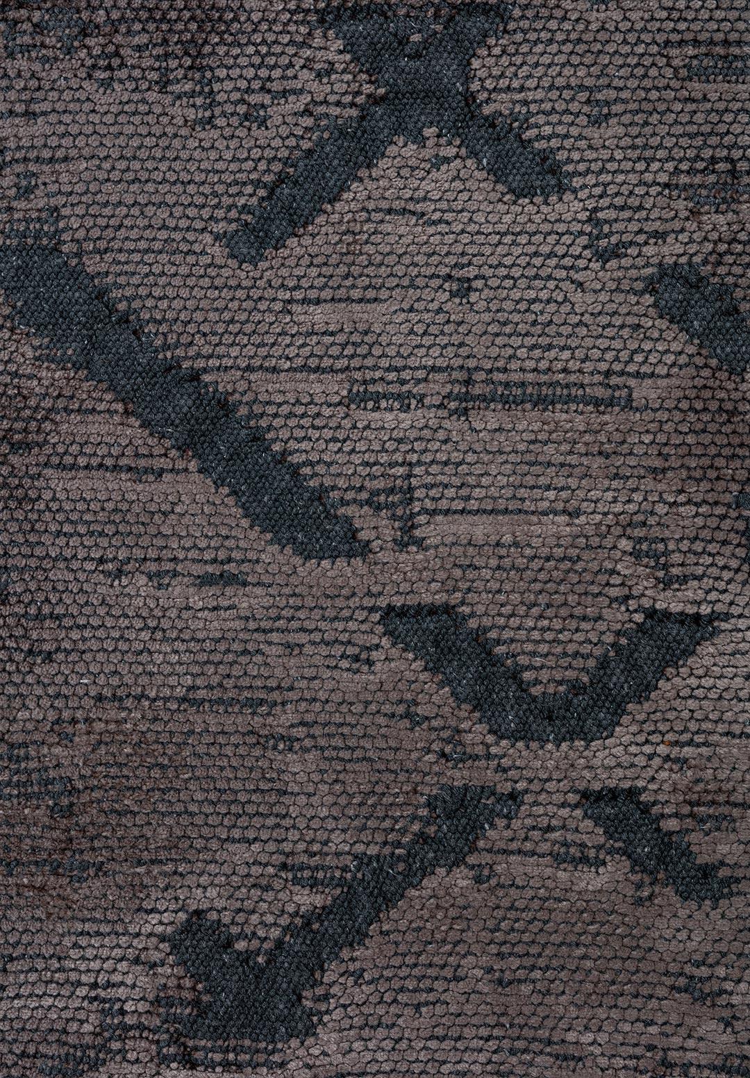 MYSTIQUE DARK GREY RUG