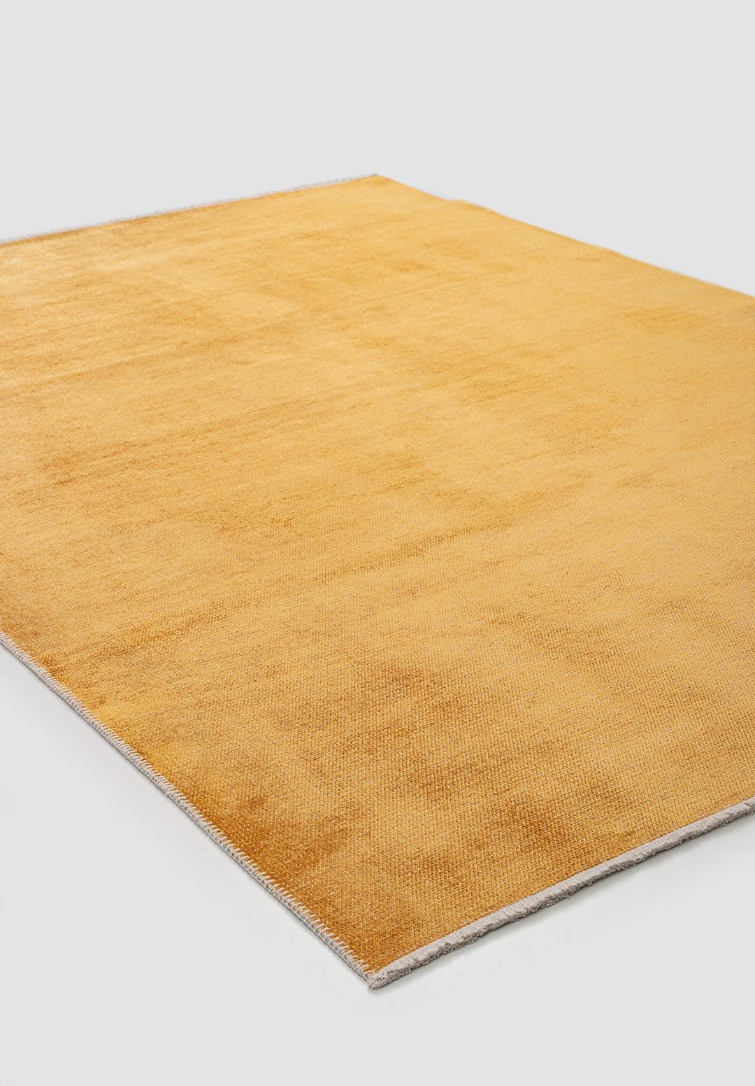 PEARL GOLD RUG