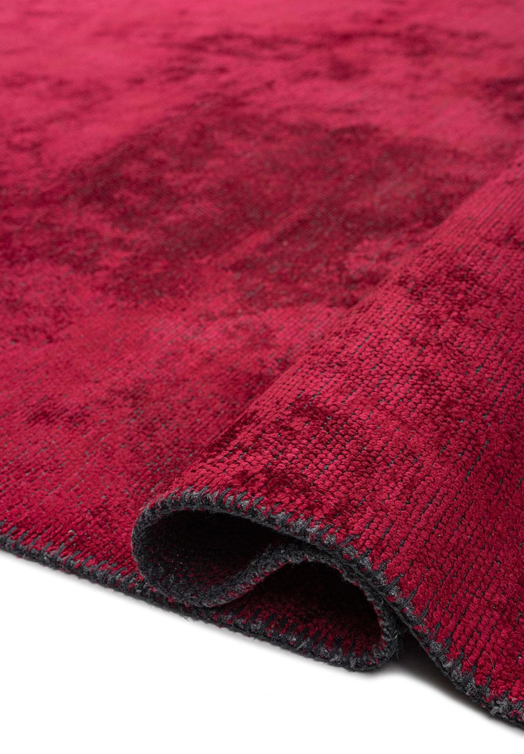 PLAIN MAGENTA (A) RUG