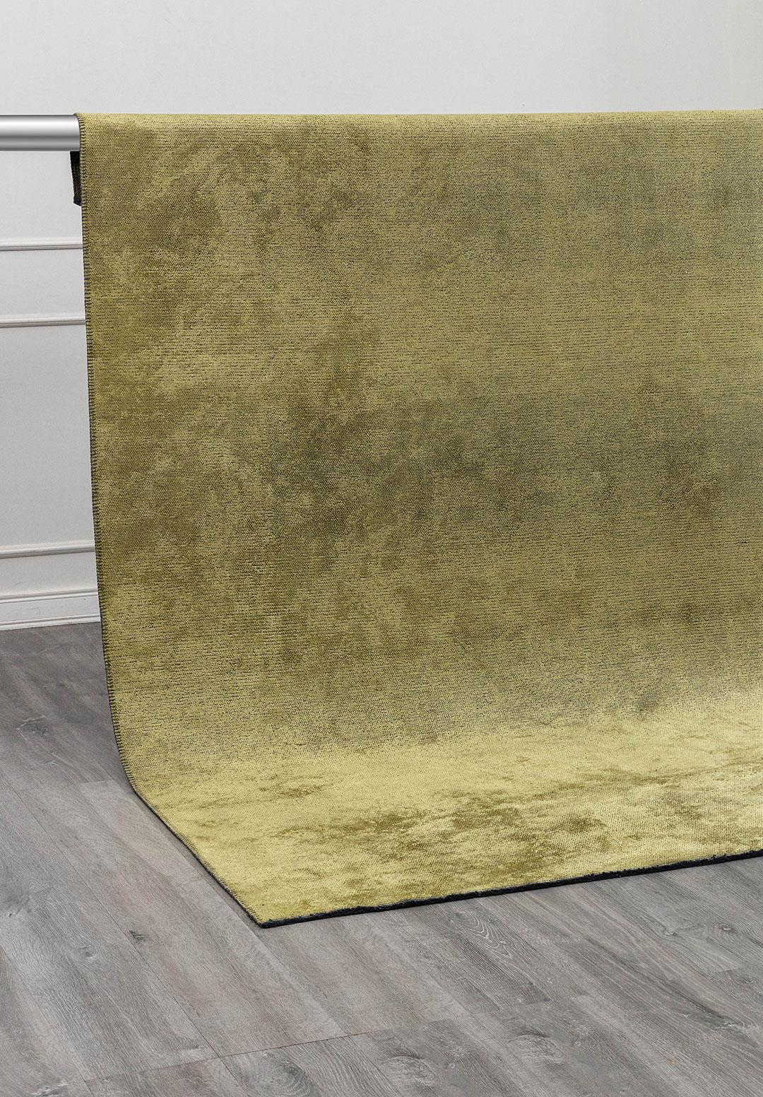 PLAIN OLIVE GREEN (A) RUG