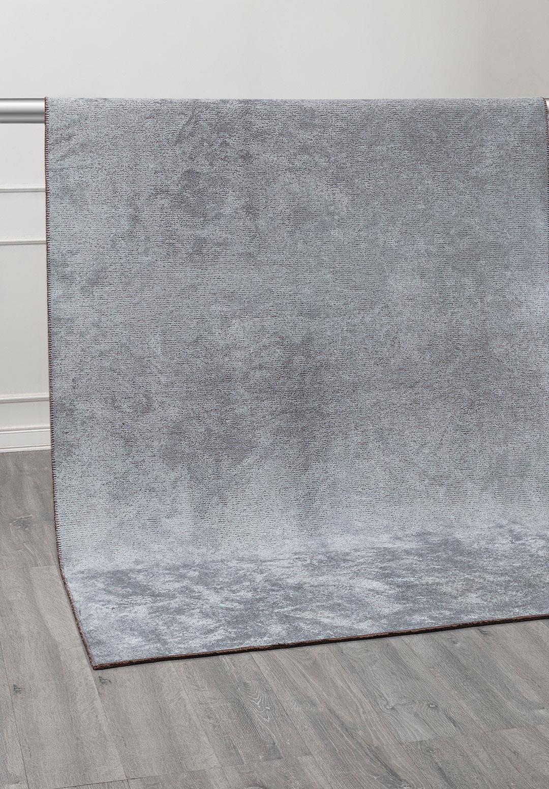 PLAIN ICE BLUE (C) RUG