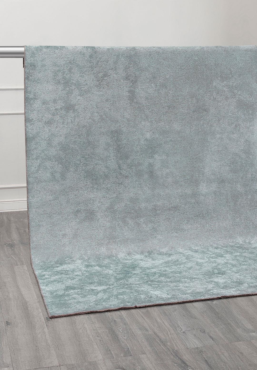 PLAIN ICE BLUE (M) RUG