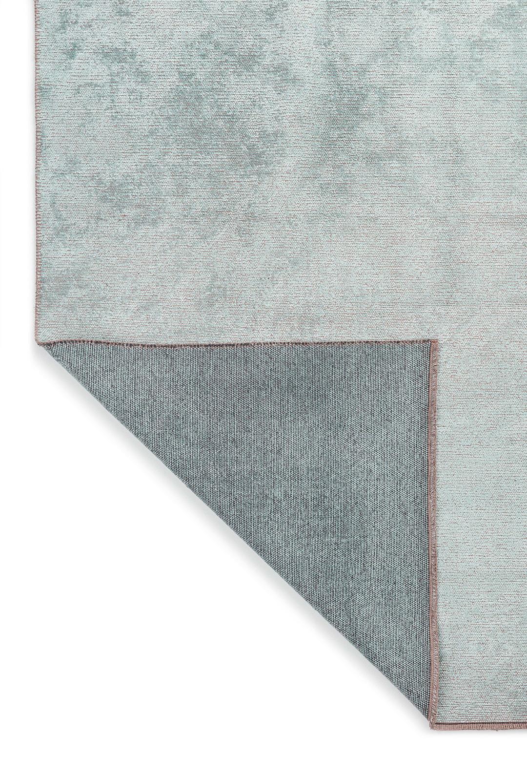 PLAIN ICE BLUE (M) RUG