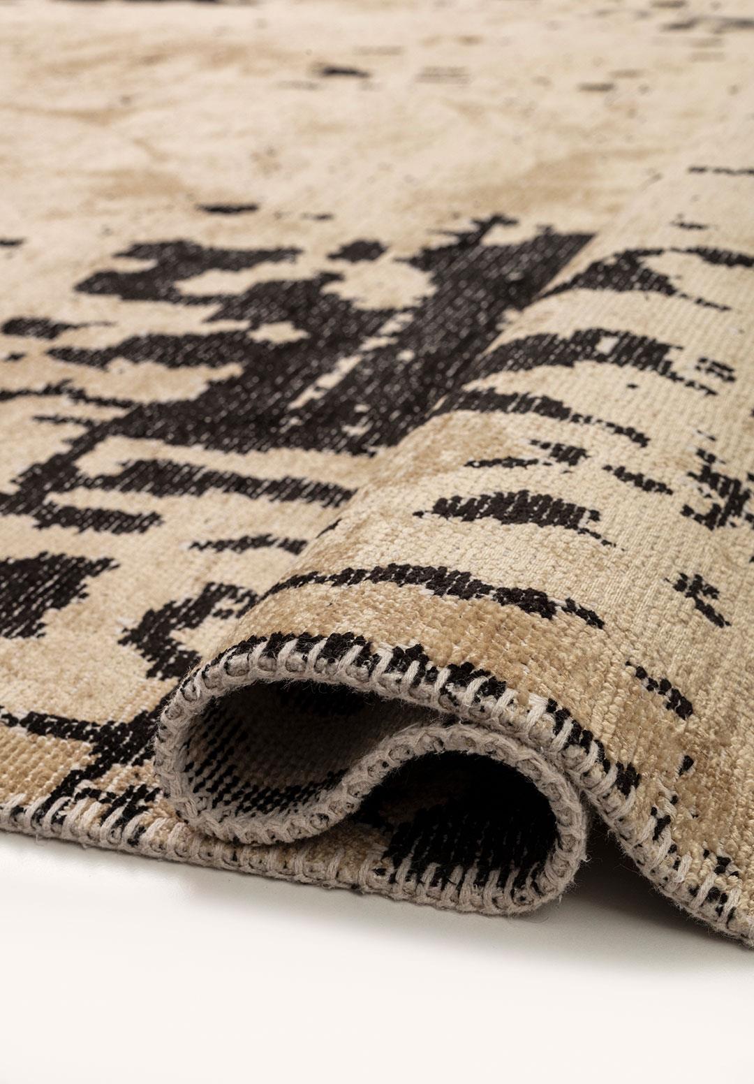 VERONA BLACK - BEIGE RUG