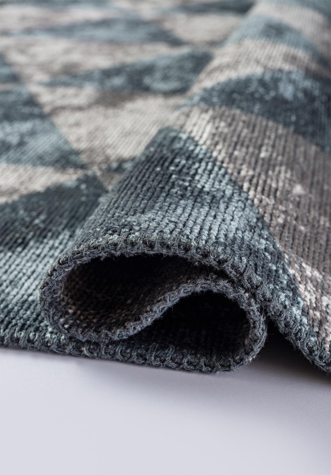 FERRARA BLUE - LIGHT GREY RUG