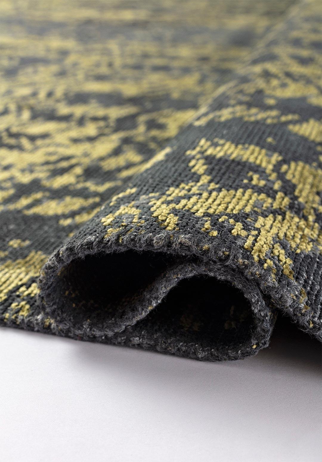 TERAMO MATTE BLACK - GREEN RUG