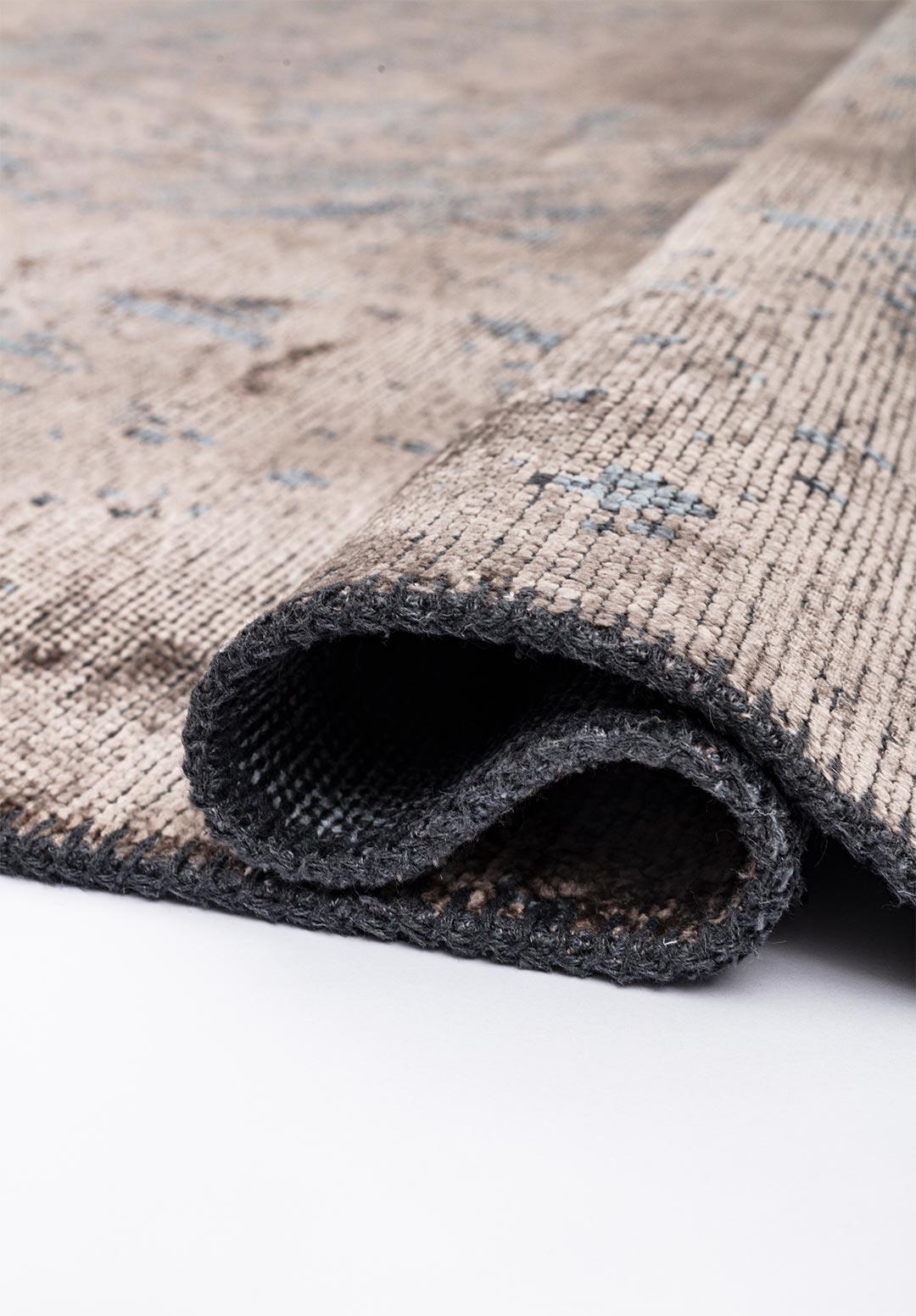 RUSTIC NOUGAT - BLUE RUG