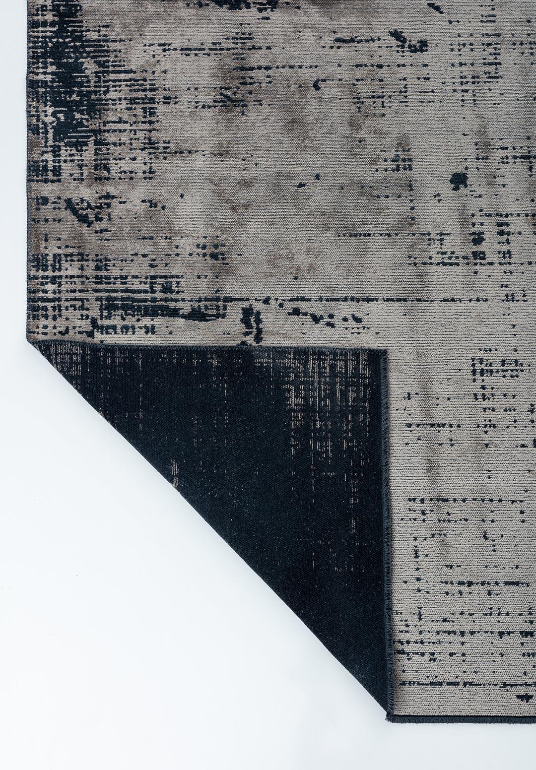 SPACE BEIGE - MATTE BLACK RUG