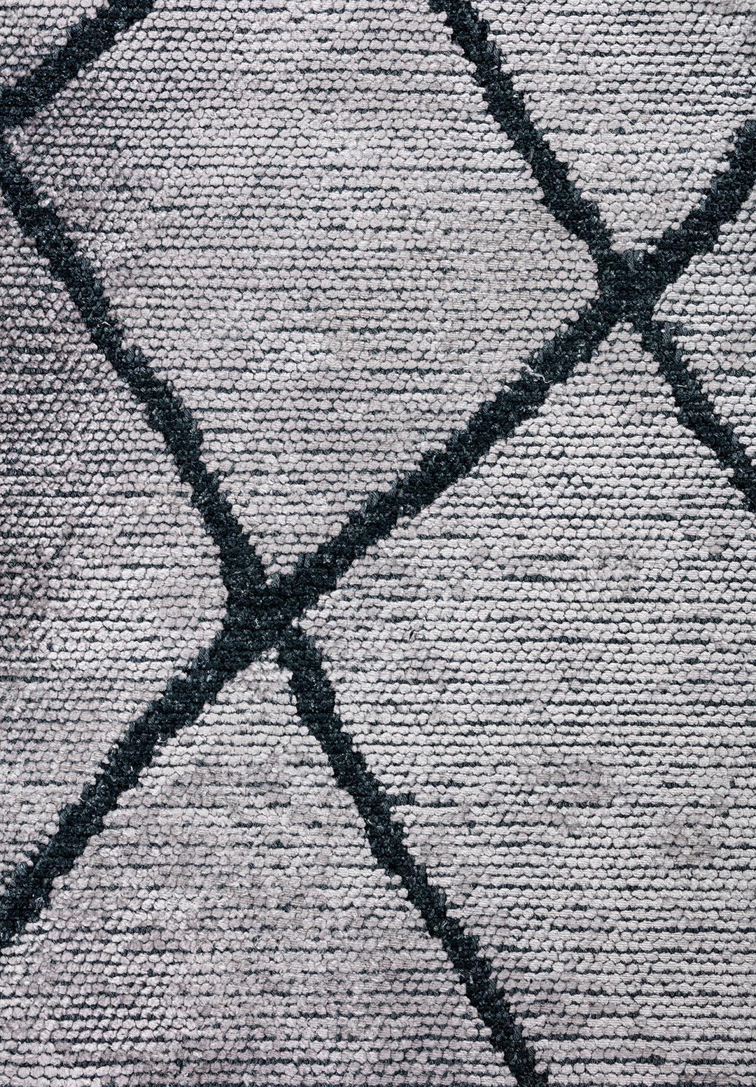 MOROCCAN MATTE BLACK - LIGHT GREY RUG