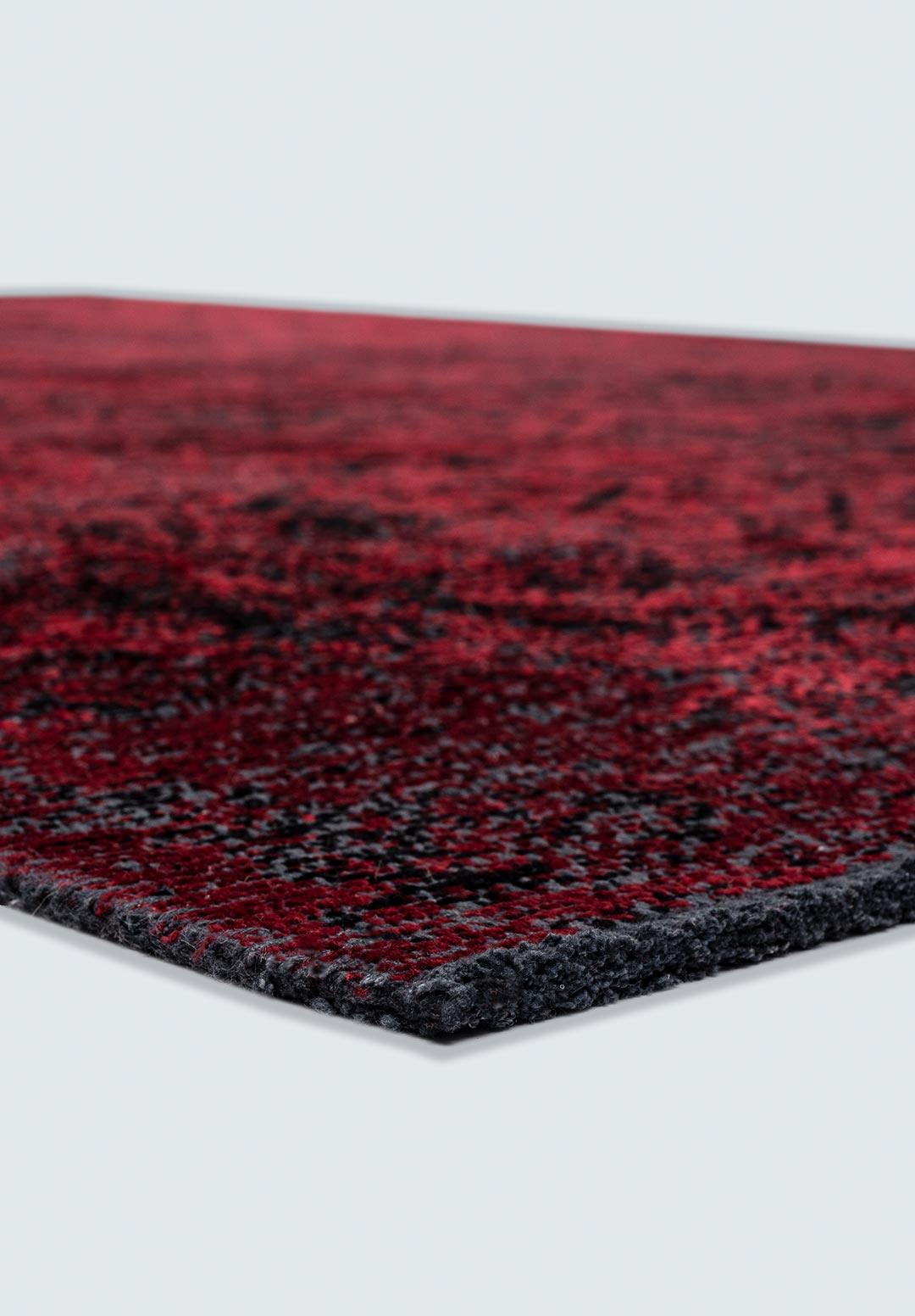 TILE BLACK - RED RUG