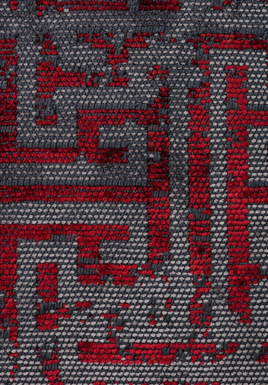 LABYRINTH GREY - RED RUG