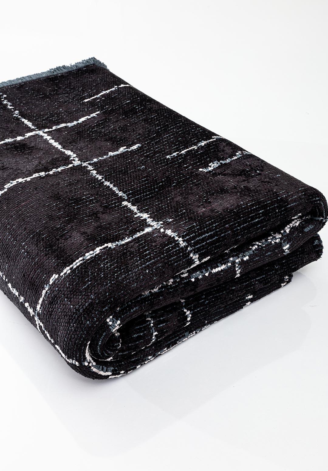 DENT BLACK - LIGHT CREAM RUG