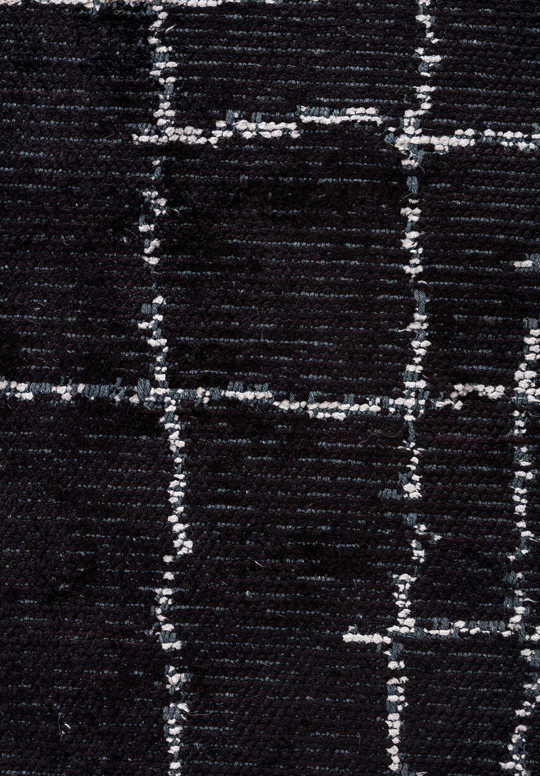 DENT BLACK - LIGHT CREAM RUG