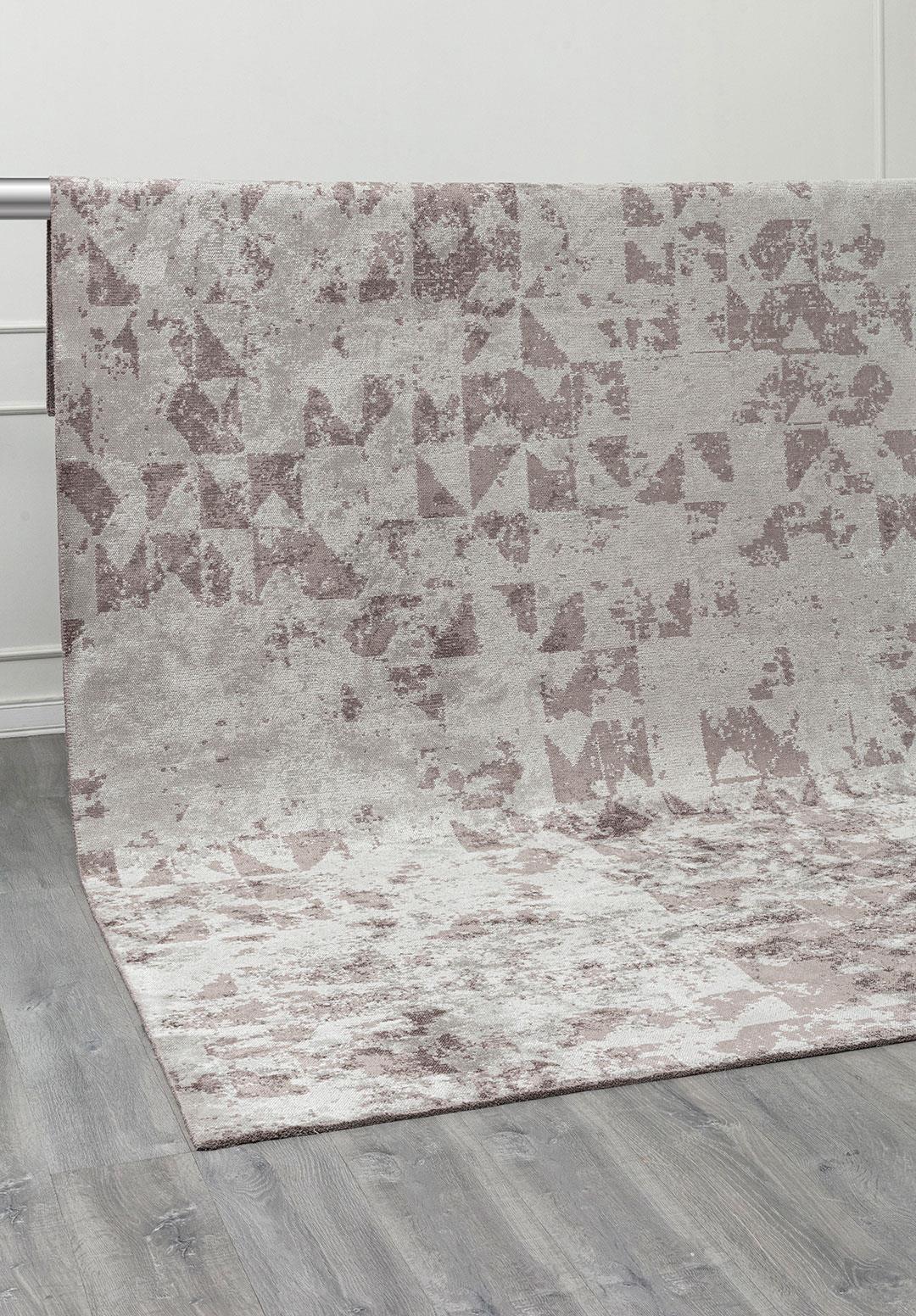 TRIANGLE LIGHT GREY - DARK GREY RUG