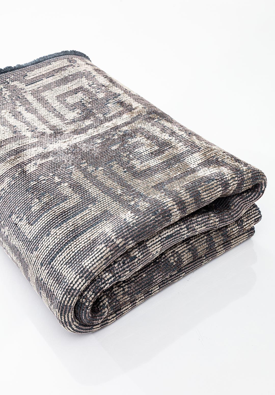 HELIX BEIGE - DARK GREY RUG