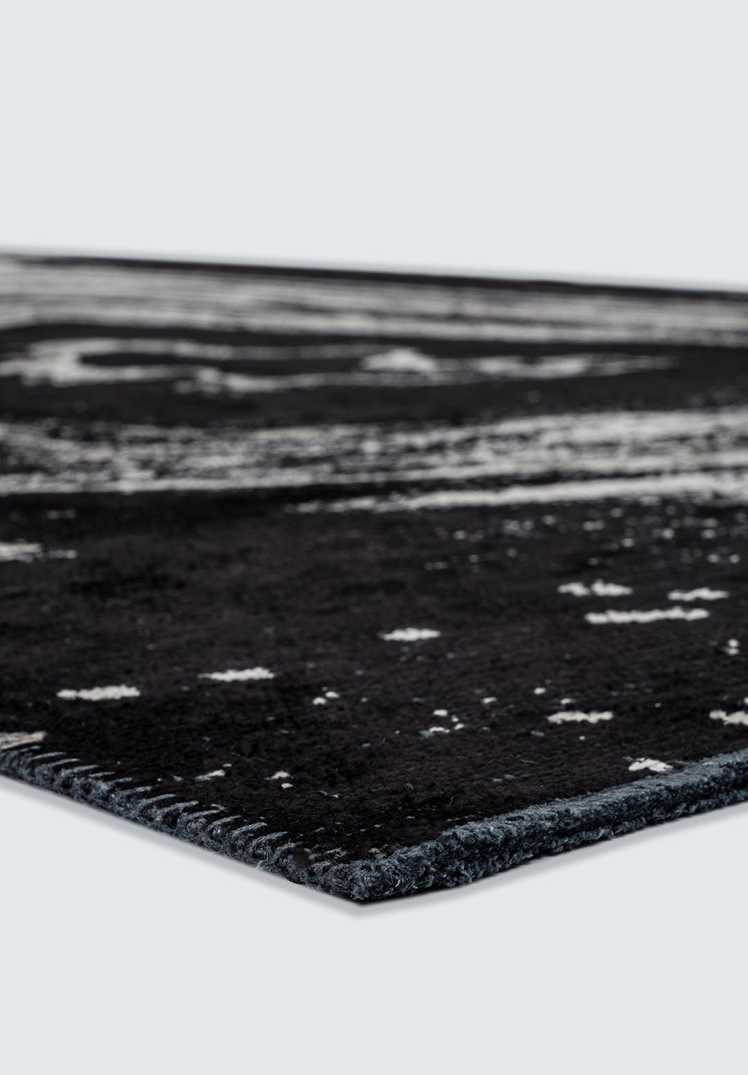 SMOKE CREAM - BLACK RUG