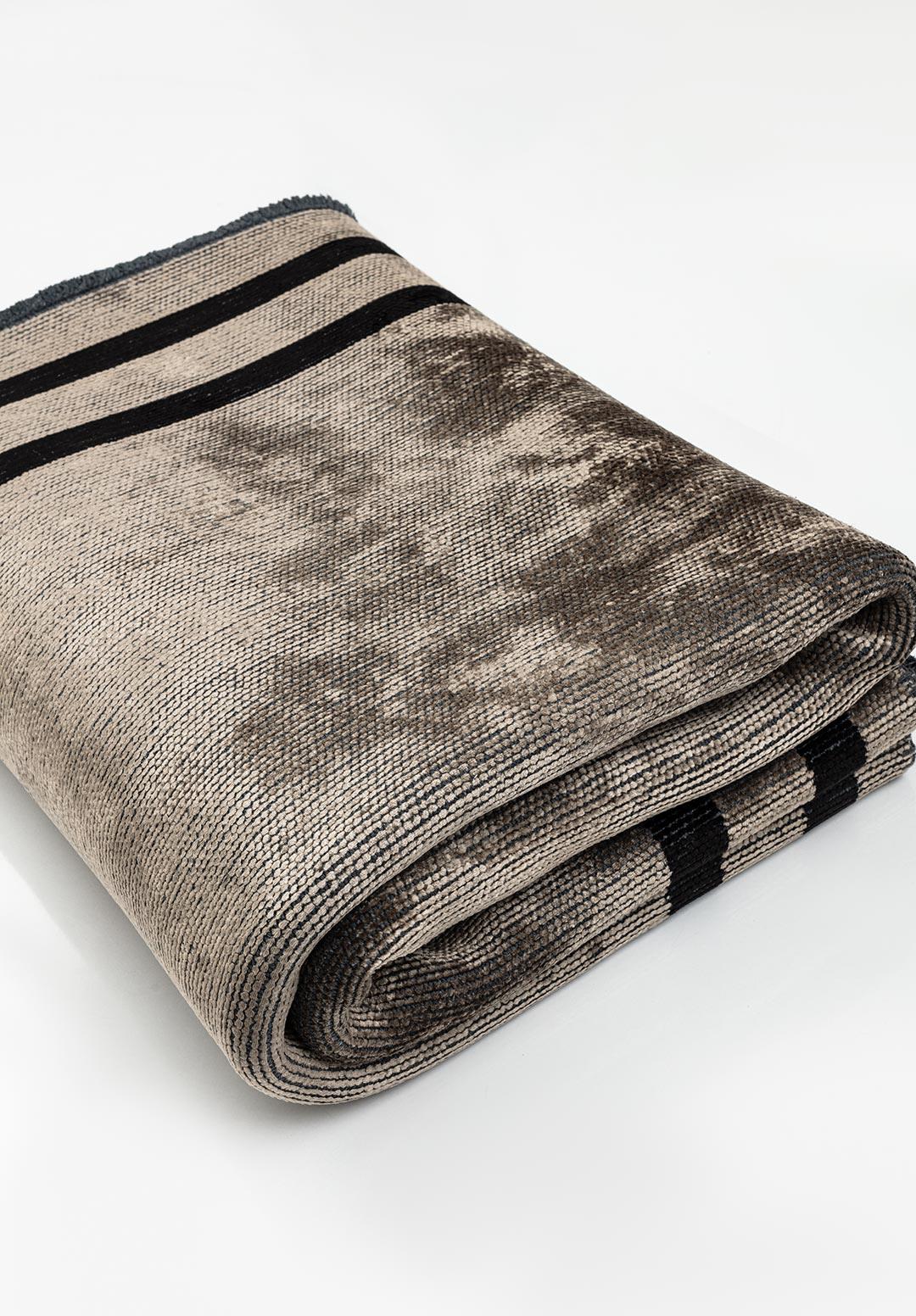 TWIST NOUGAT - BLACK RUG