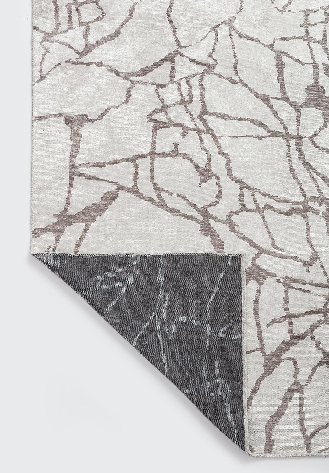 FLAW DARK GREY - ECRU RUG