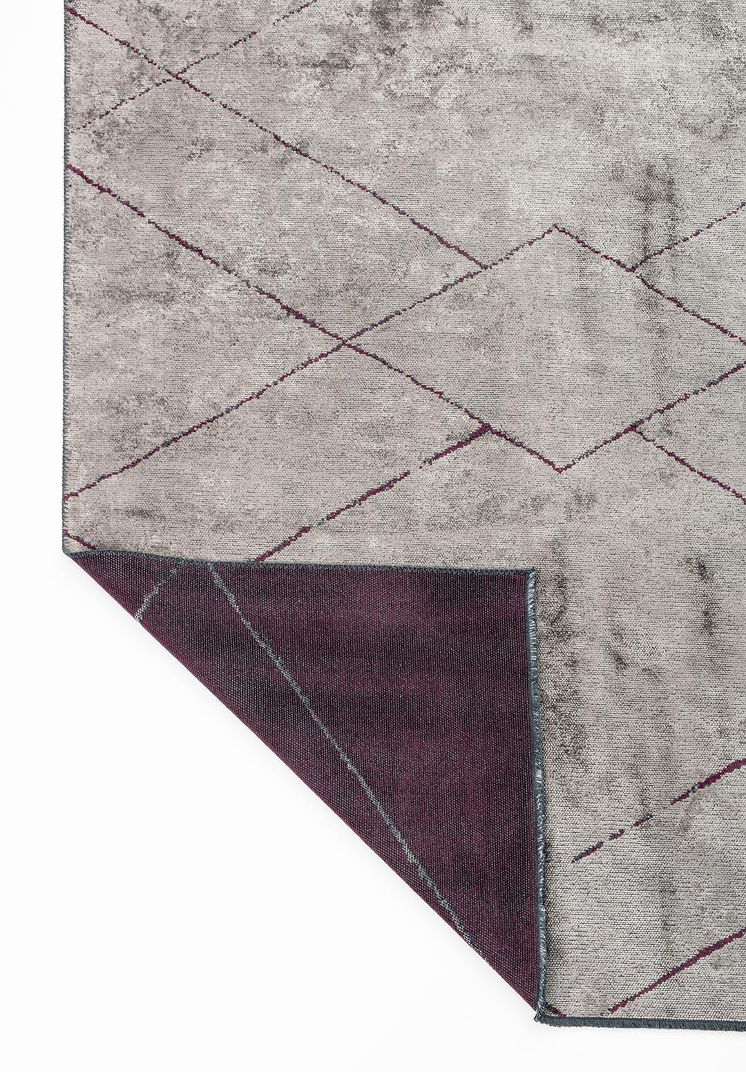 SPIDER DARK DAMSON - DARK GREY RUG