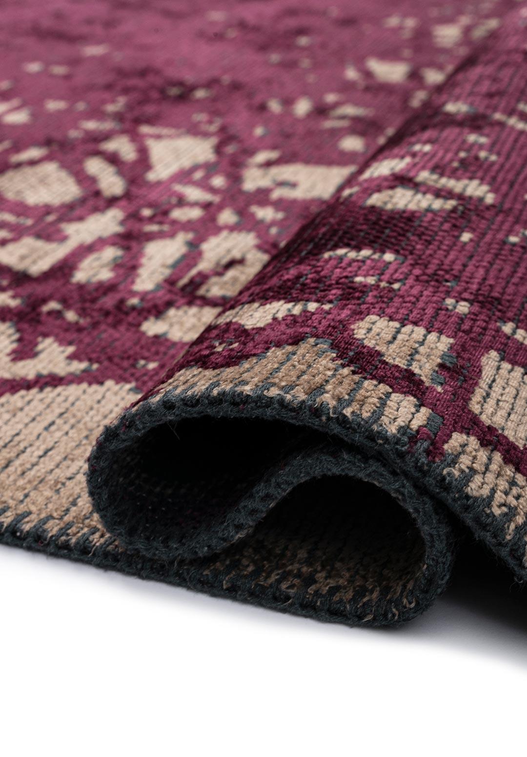 TANGLE DARK DAMSON - DARK BEIGE RUG