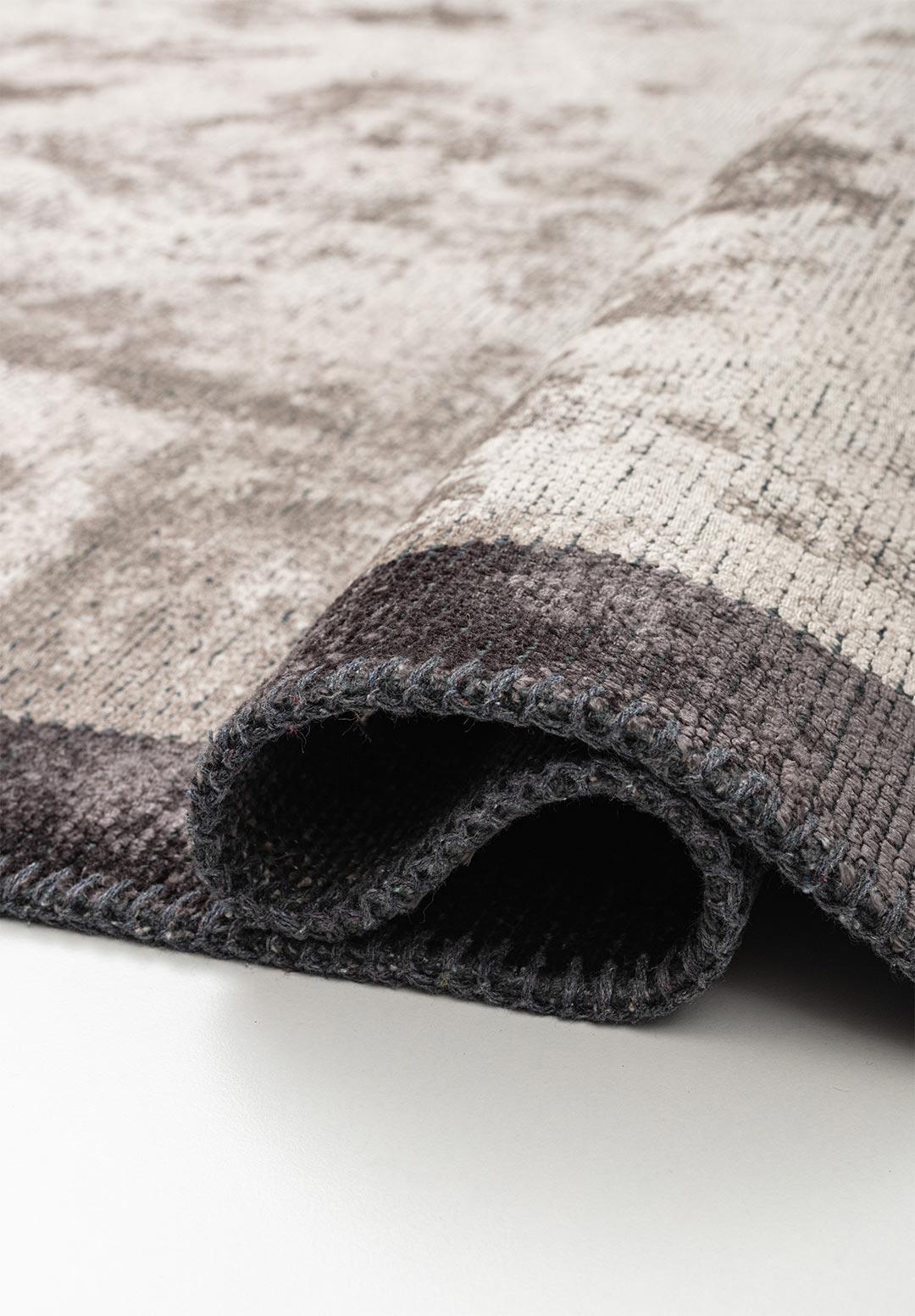 SPOT CHARCOAL - CREAM RUG