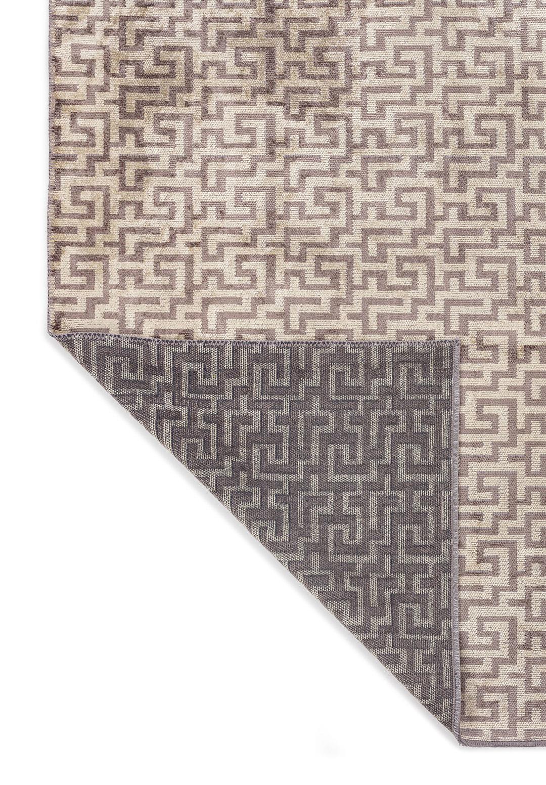 CATERPILLAR DARK GREY - CREAM RUG