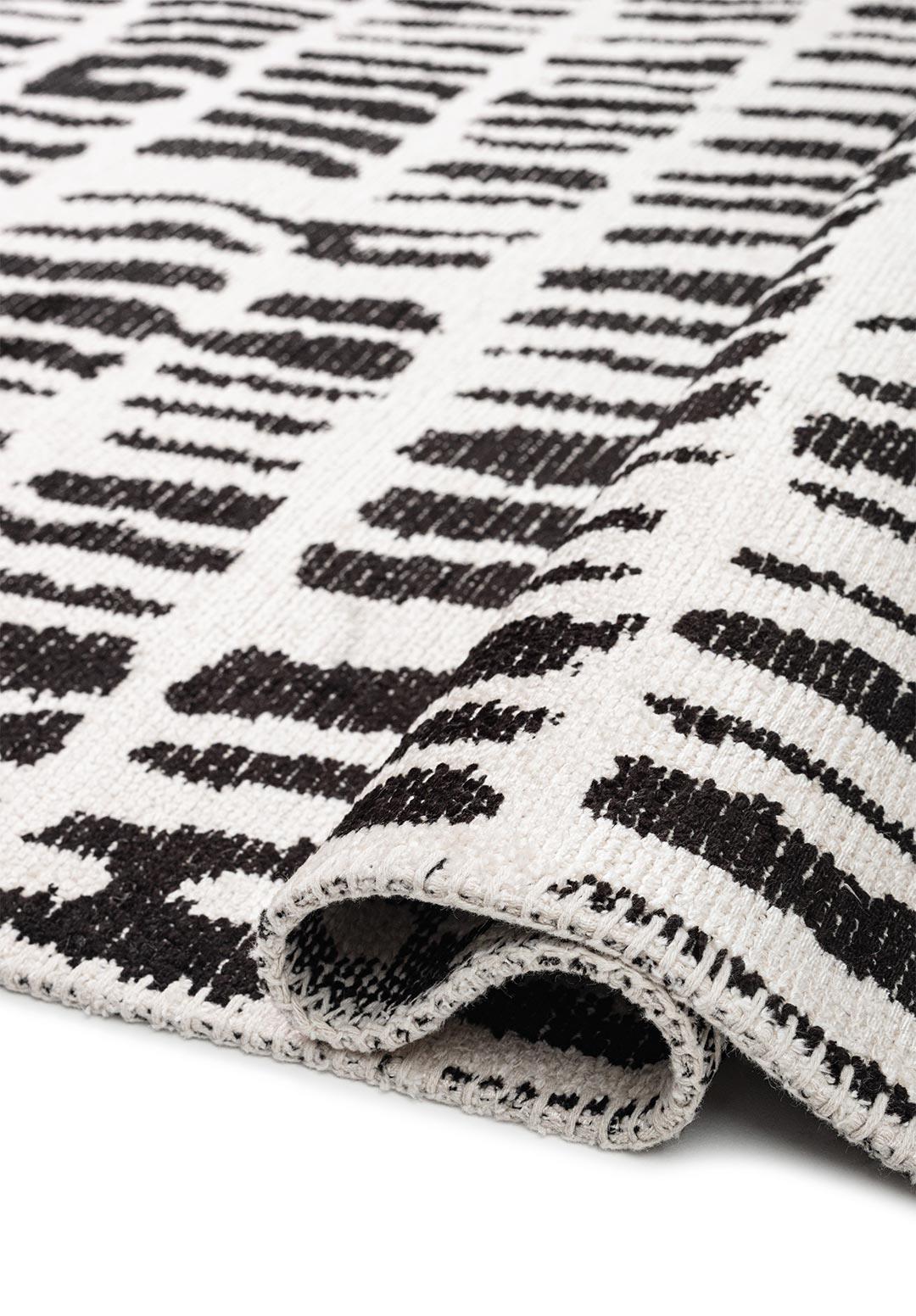 NET BLACK - ECRU RUG