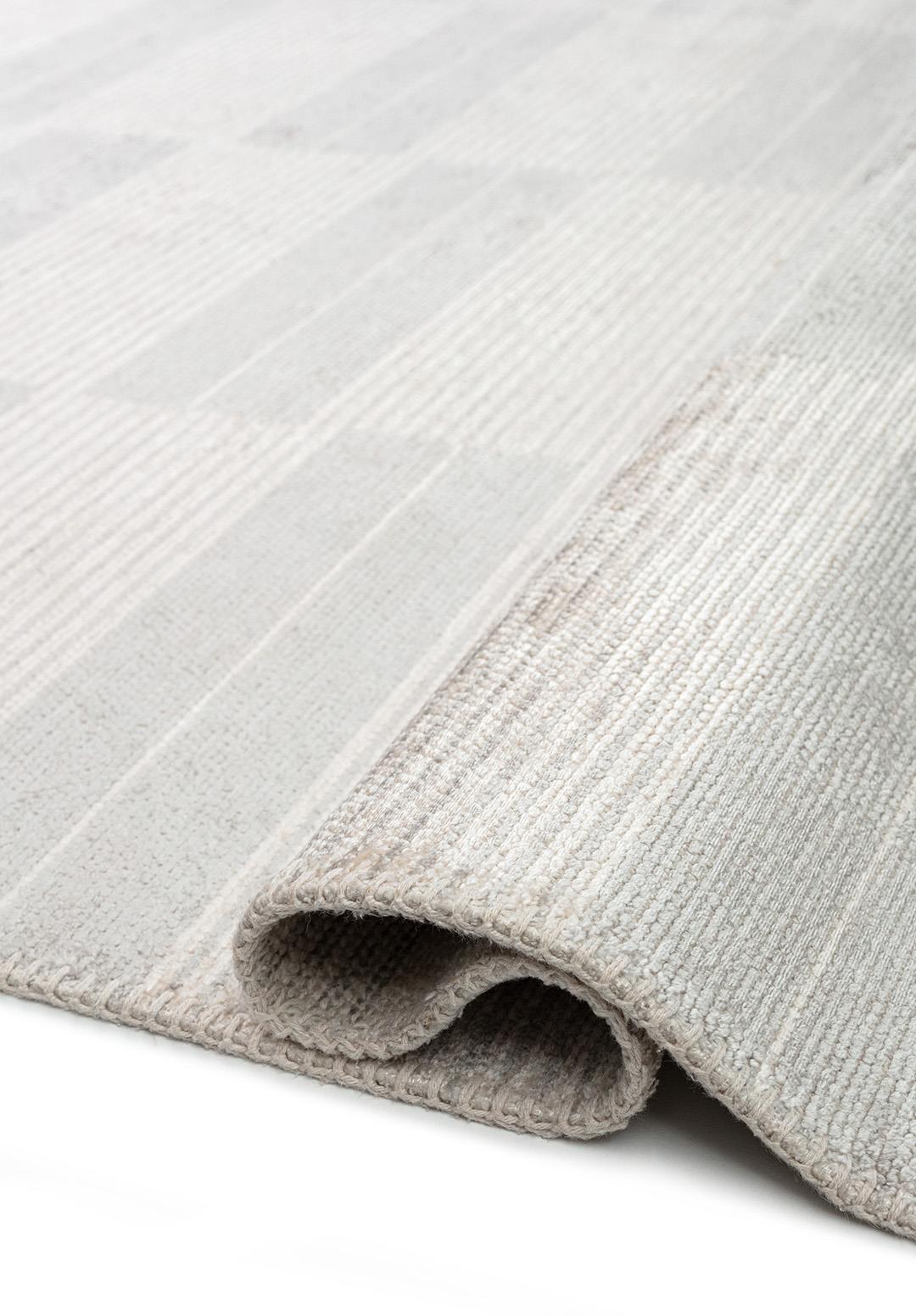 GLITCH LIGHT GREY - ECRU RUG