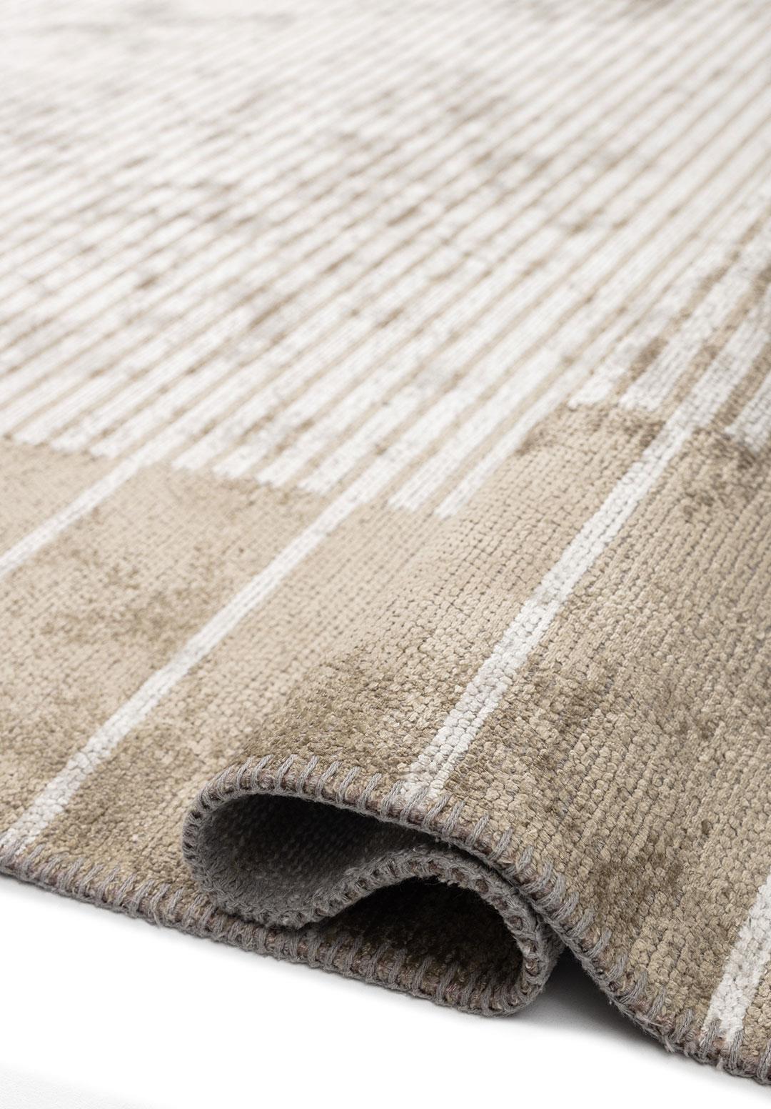 CONTRAST NOUGAT - BONE RUG