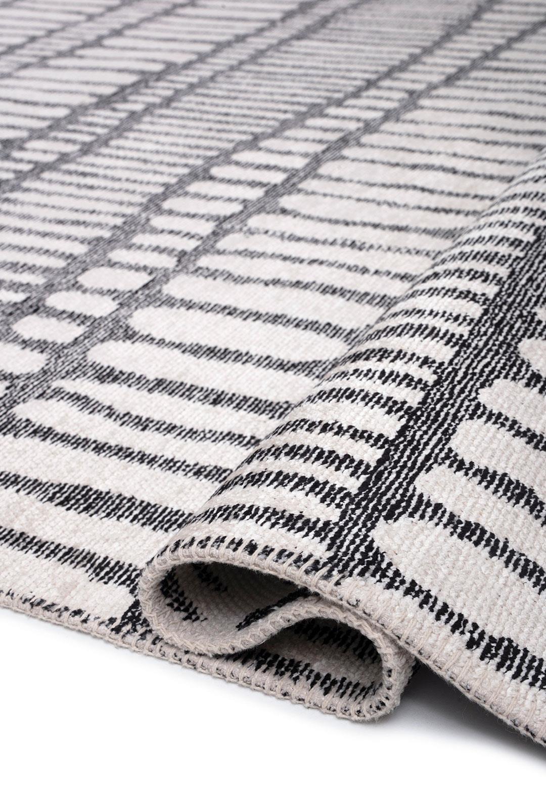 TEMPO BLACK - ECRU RUG