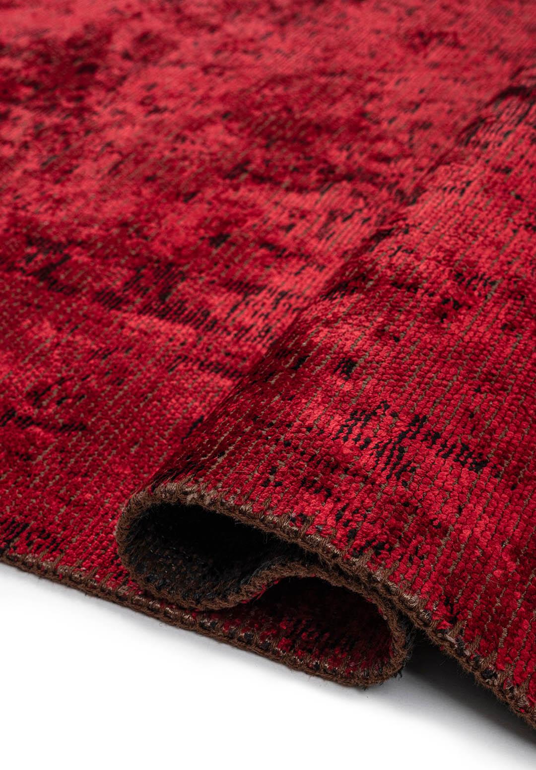 HERITAGE BLACK - RED RUG