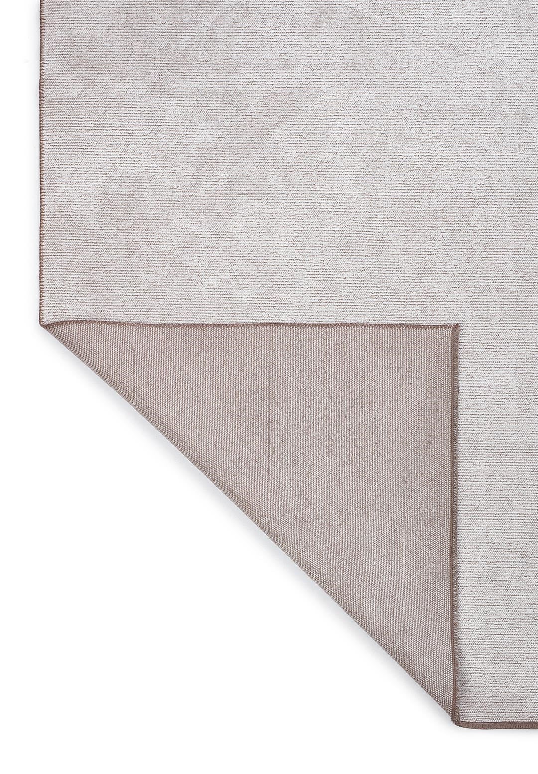 PLAIN WHITE (M) RUG