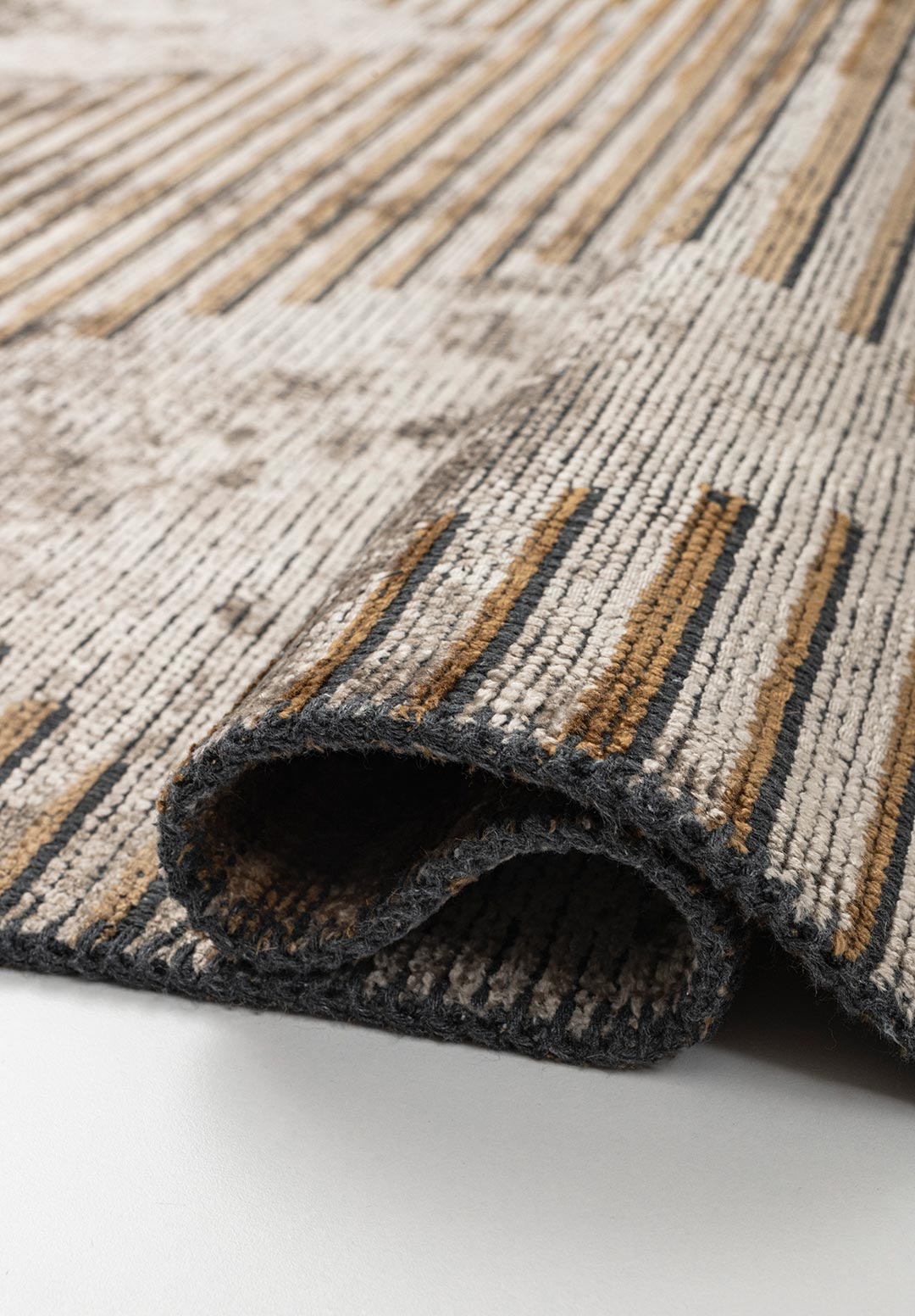 BARCELONA CACAO - DARK BEIGE - CREAM RUG