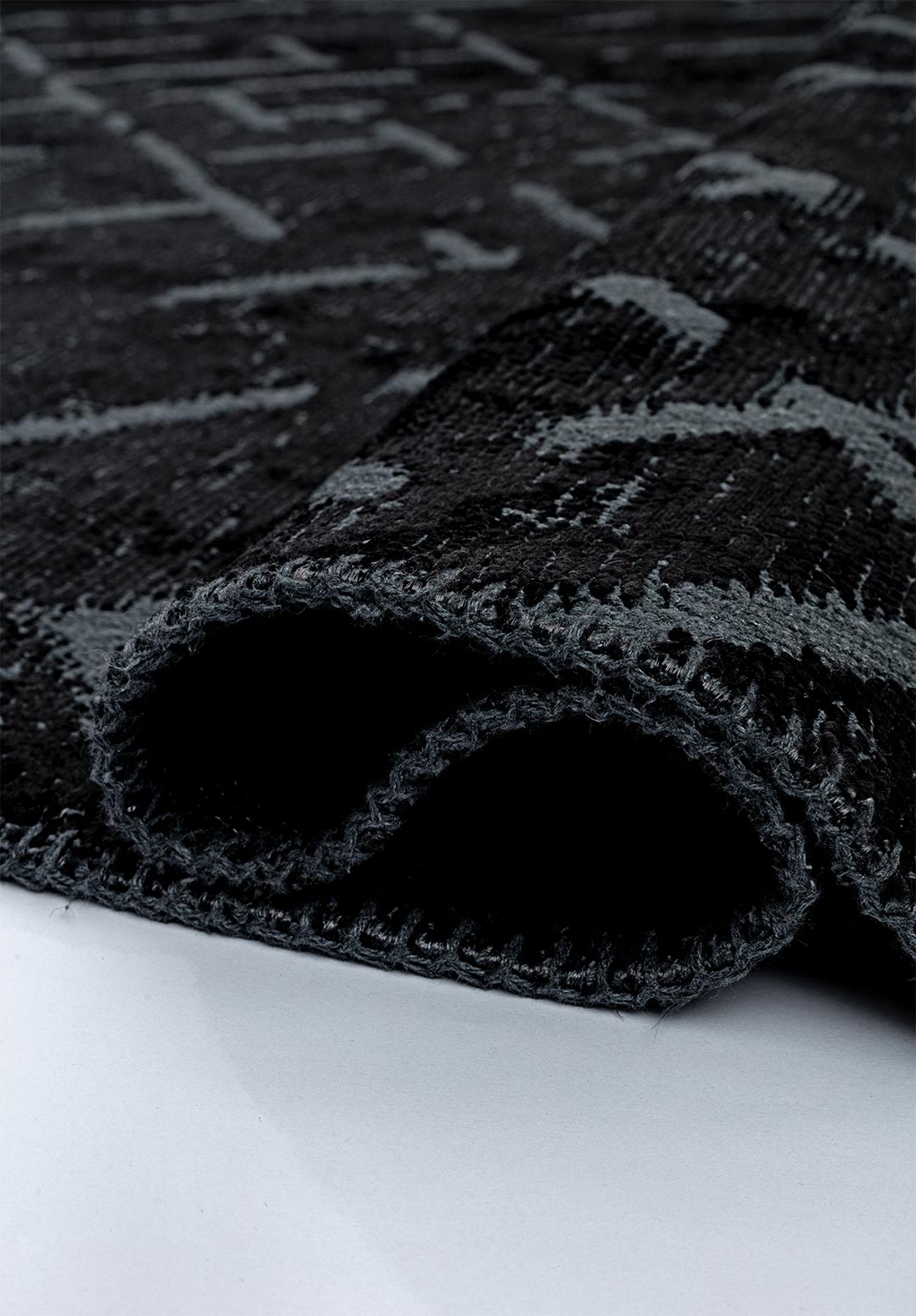 MYSTIQUE BLACK RUG