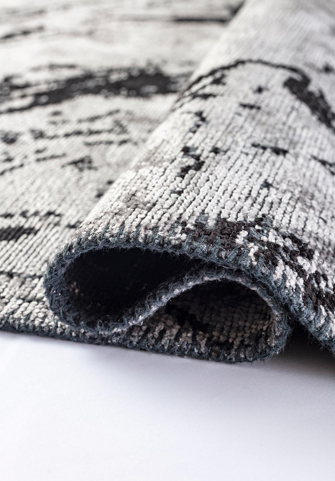 VENICE BLACK - LIGHT GREY RUG