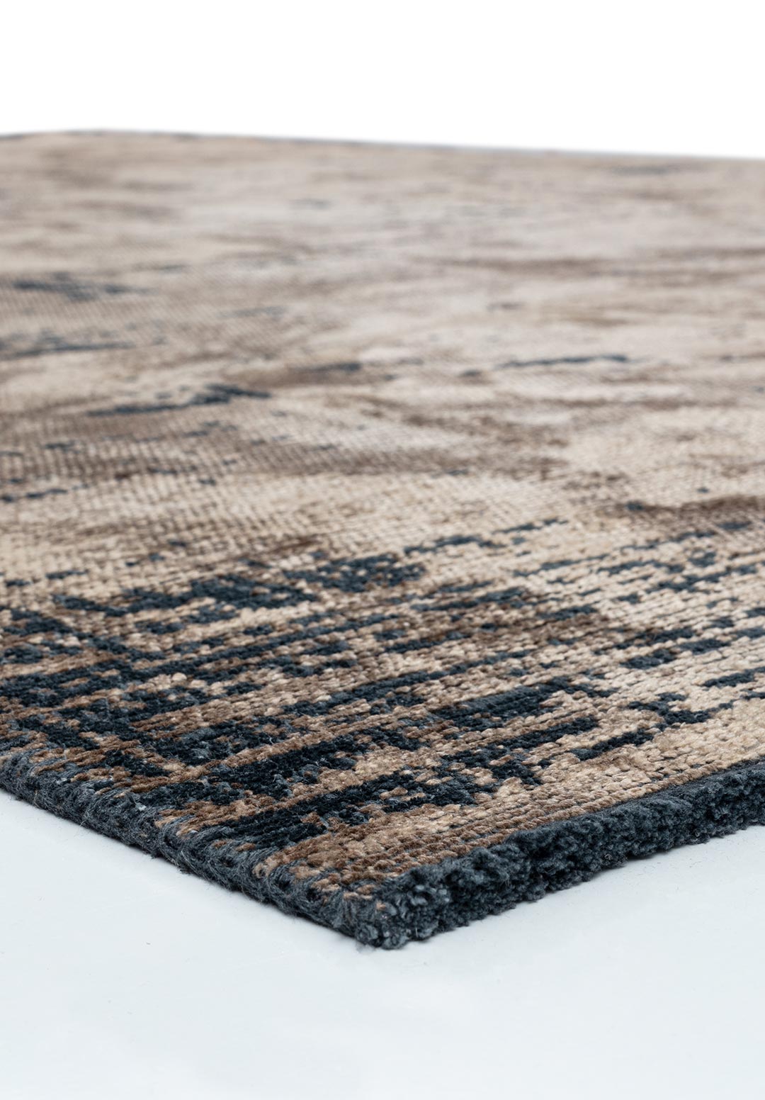 SPACE DARK BEIGE - MATTE BLACK RUG