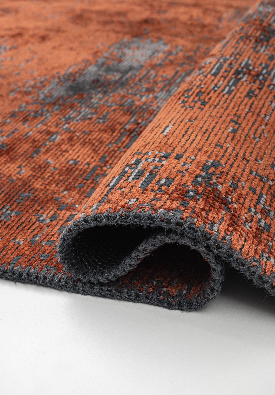 SURFACE GREY - RUST RUG