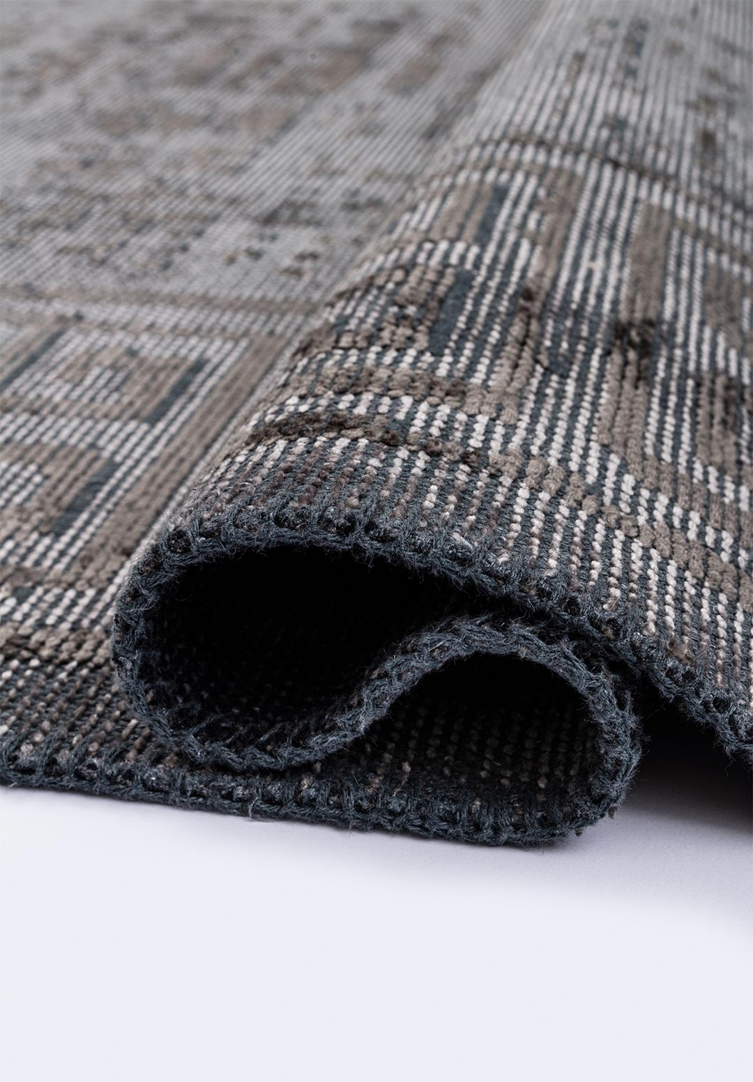 ANCIENT ANTHRACITE - GREY RUG