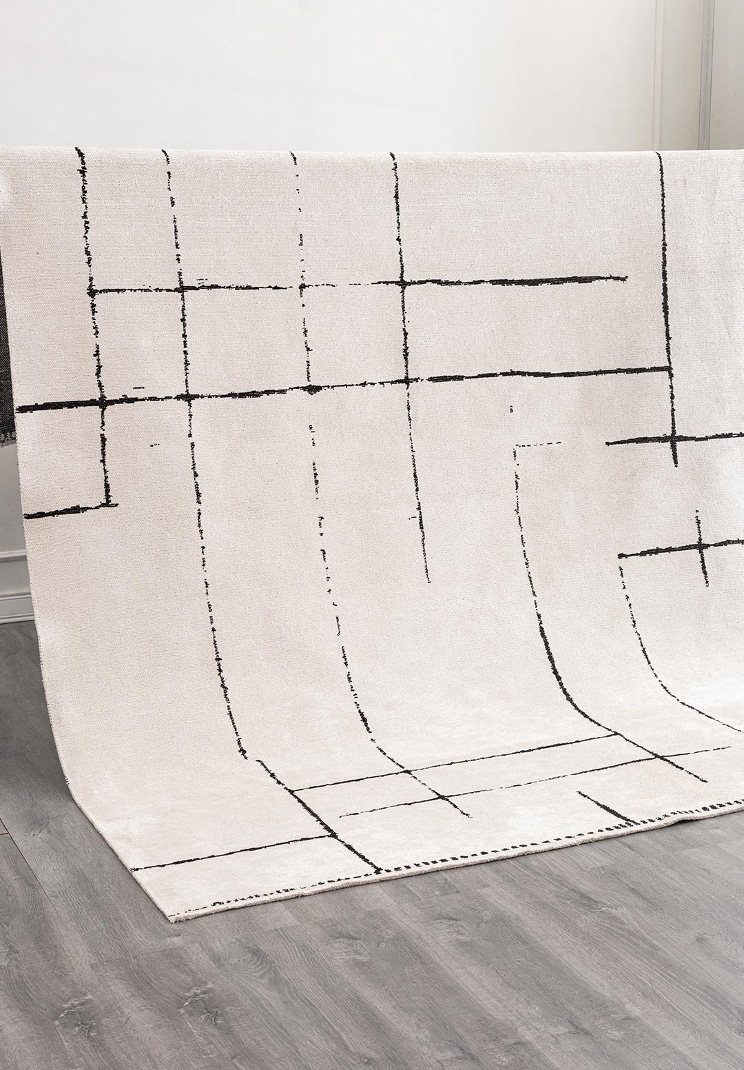 SCRATCH BLACK - ECRU RUG