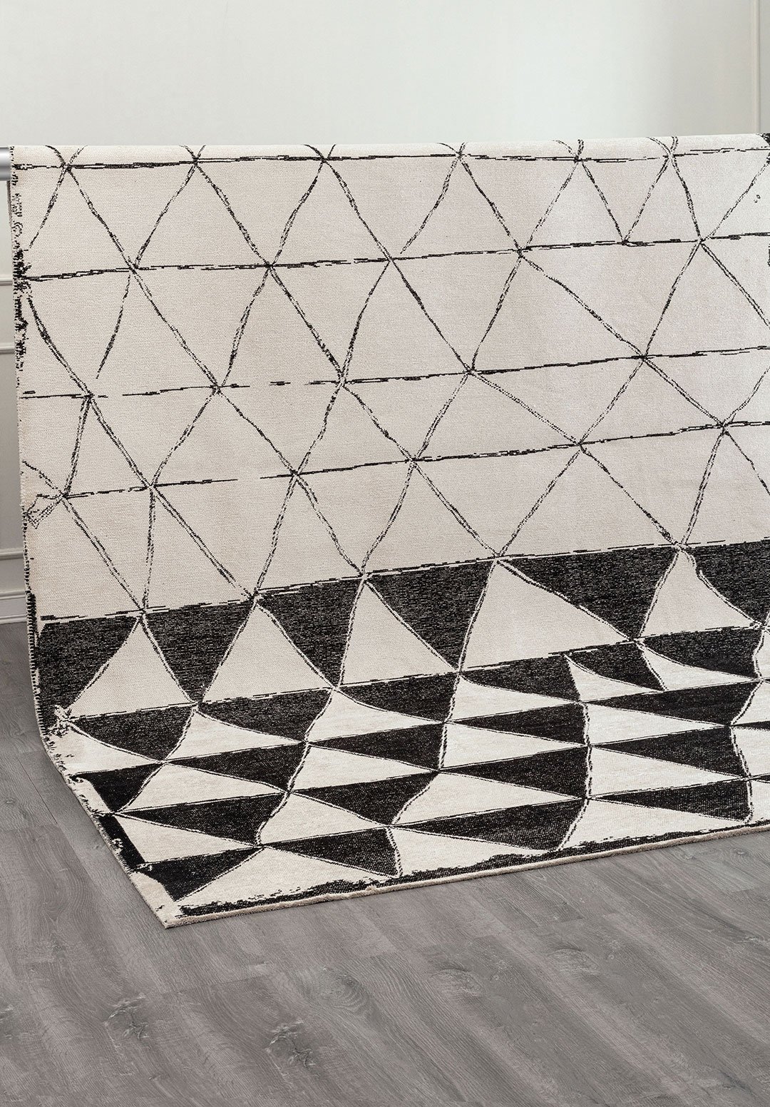 SIERRA BLACK - ECRU RUG