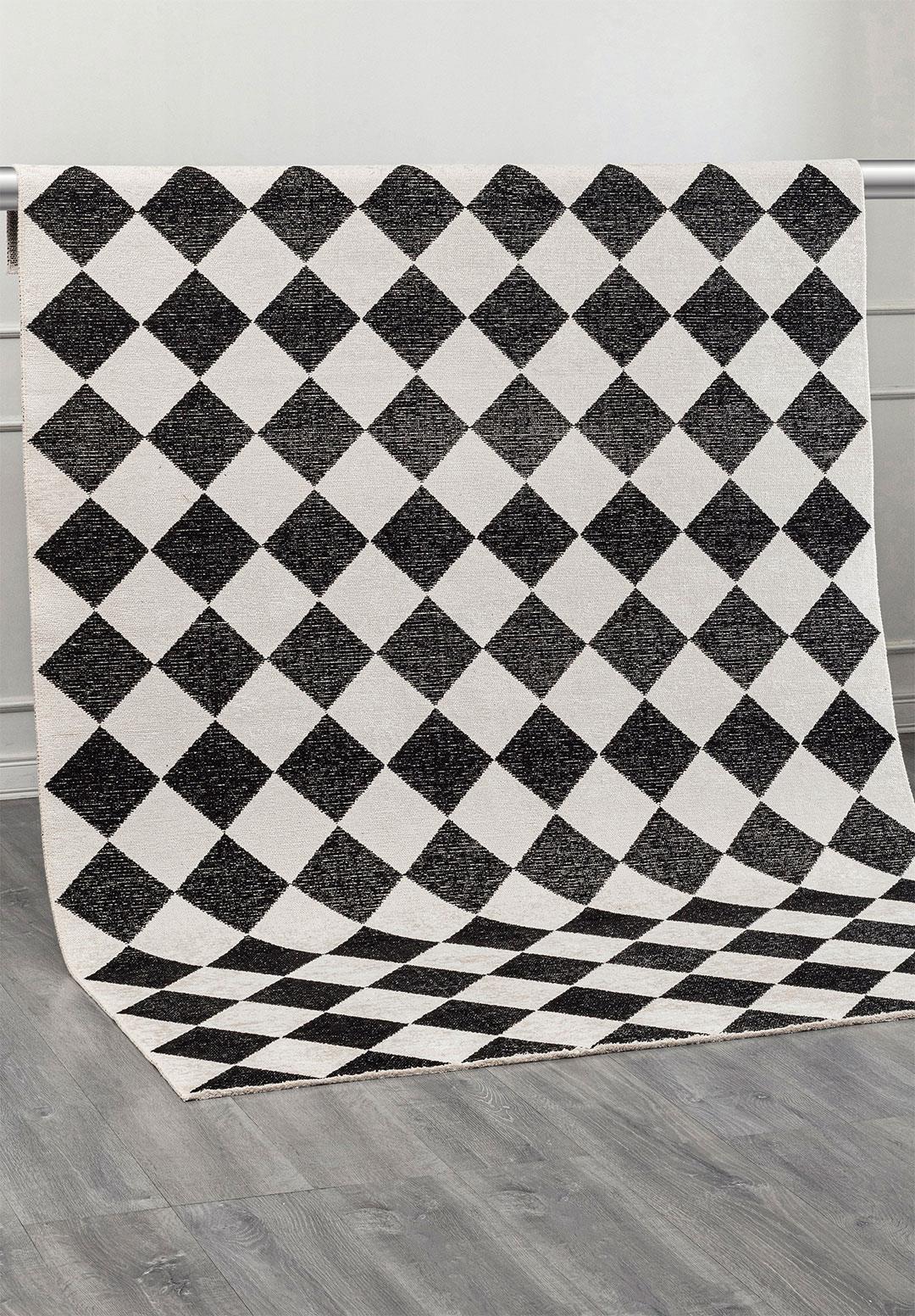 RETRO BLACK - ECRU RUG