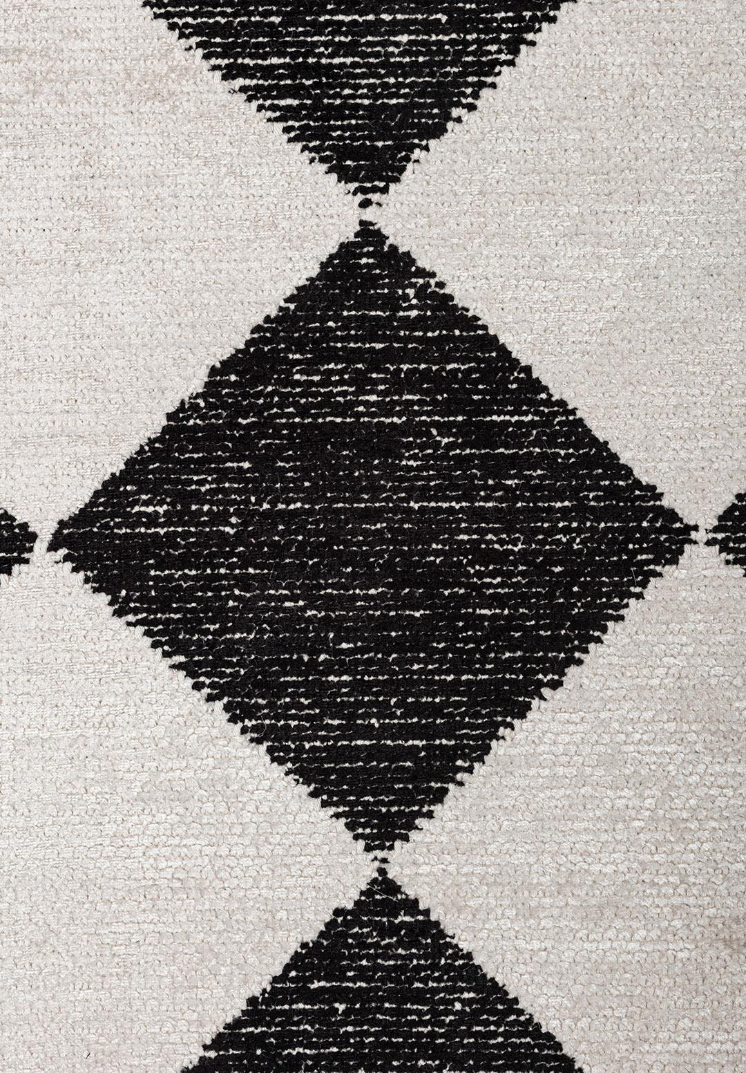 RETRO BLACK - ECRU RUG