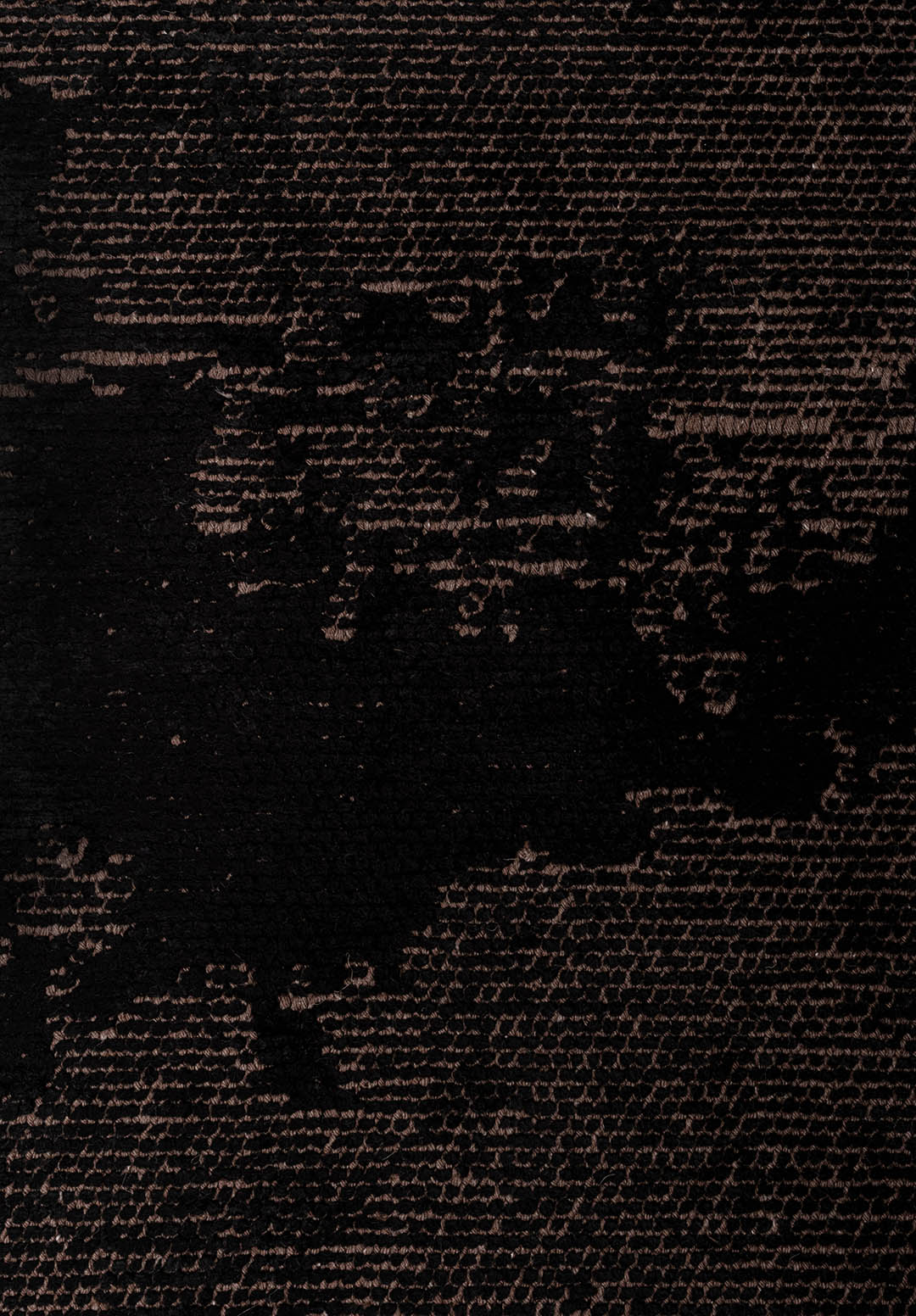 LUSH Чёрный Ковер