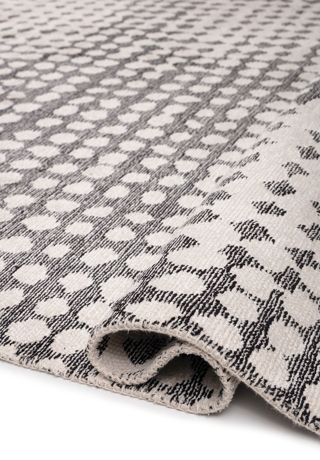 DOTS Чёрный - Экрю Ковер